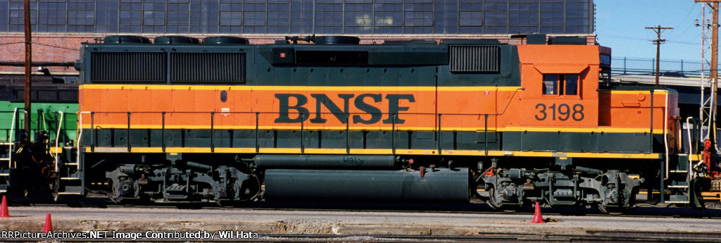 BNSF GP50 3198